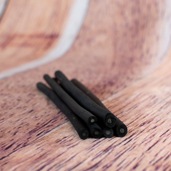 6 bâtons de fusain naturel - diamètre entre 6 à 8 mm