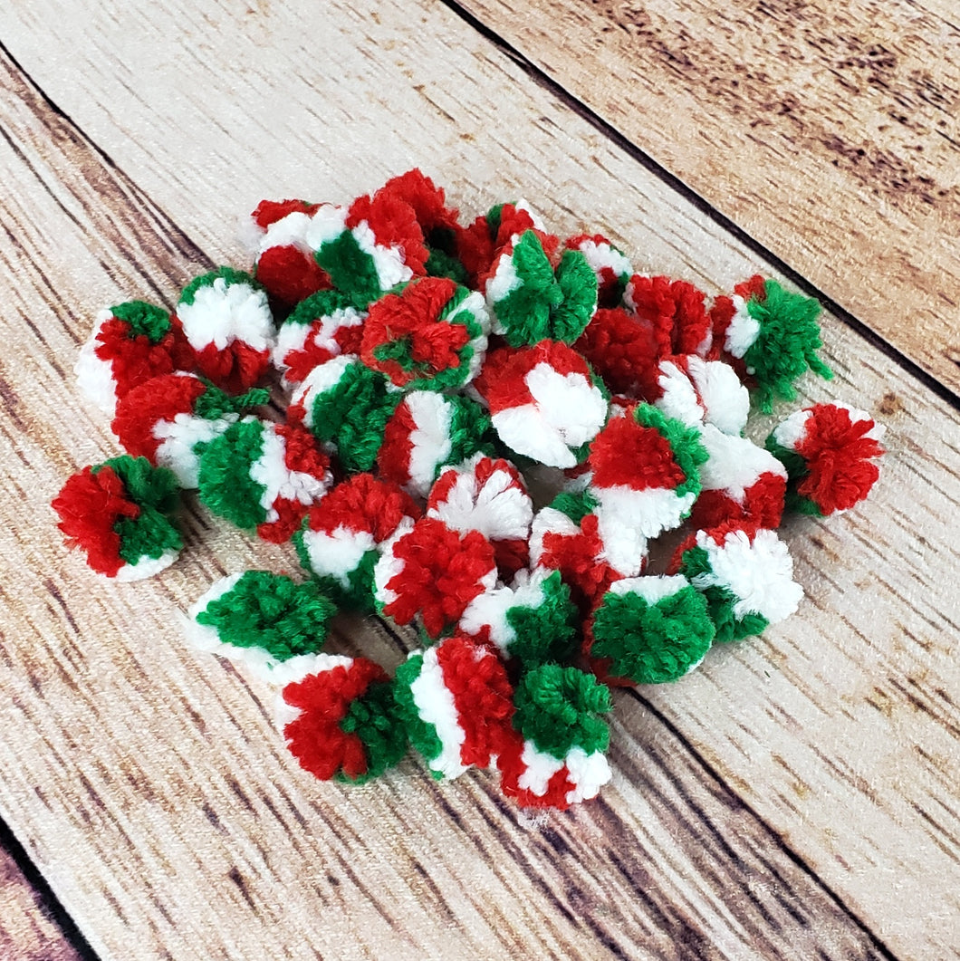 40 pompons en laine - couleurs de Noël