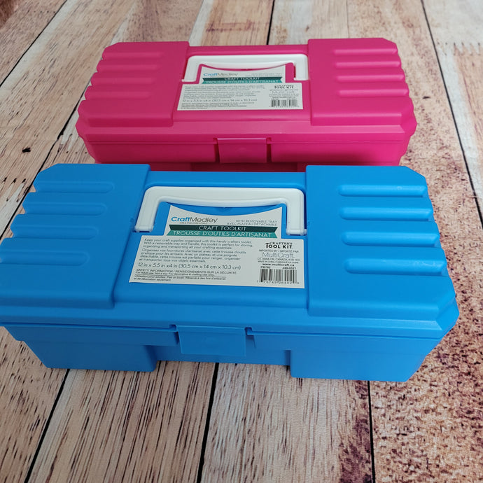 Petit coffre à outils pour l'artisanat, le bricolage ou le matériel d'art