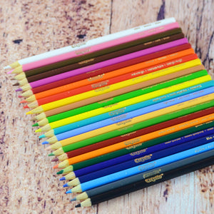 24 crayons de couleur en bois taillés de marque Crayola