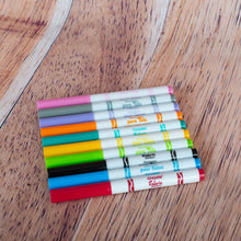 Charger l&#39;image dans la galerie, 10 crayons feutres pour tissus à trait fin Crayola