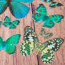 Charger l&#39;image dans la galerie, Découpes de papillons bleus en carton avec effet doré